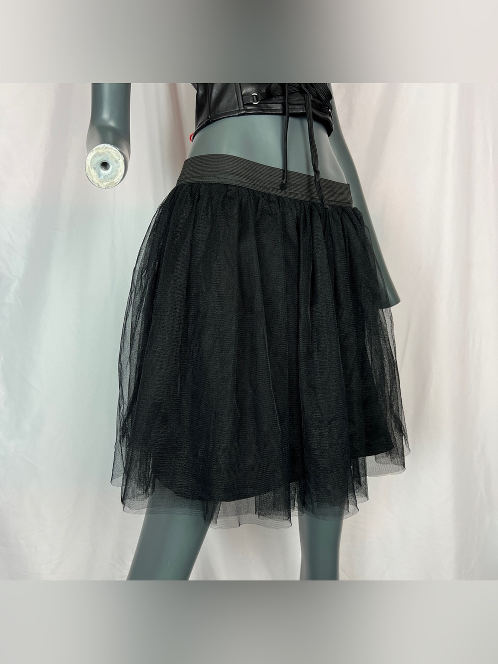 Black Knee Length Pleated Tulle Skirt